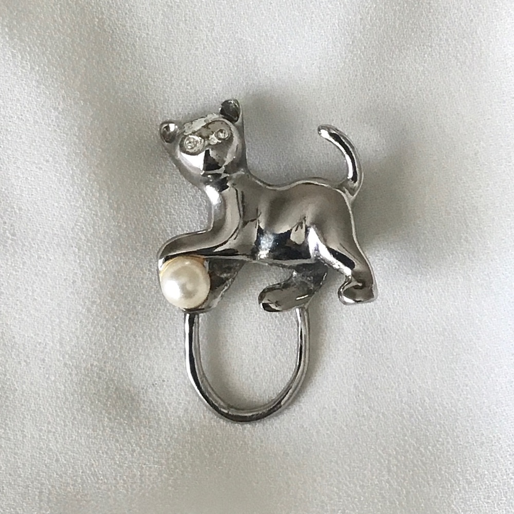 Vintage Cat Playing With Pearl Brooch